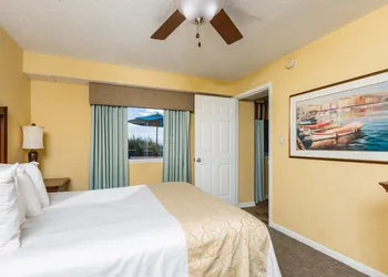 Jade Tree Cove hotel thumbnail 6