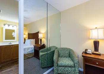 Jade Tree Cove hotel thumbnail 7