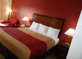 Econo Lodge Athens I-75 hotel thumbnail 4