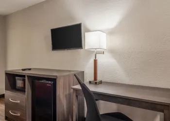Econo Lodge East Ridge hotel thumbnail 6