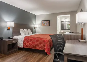 Econo Lodge East Ridge hotel thumbnail 7