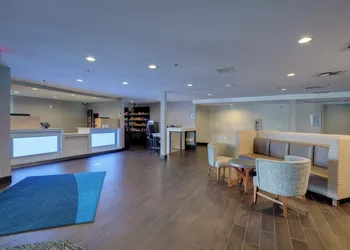 Holiday Inn Express W-I40/Whitebridge Road by IHG hotel thumbnail 2