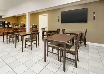 Super 8 by Wyndham Abilene North hotel thumbnail 4