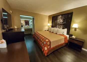 Super 8 by Wyndham Abilene North hotel thumbnail 7