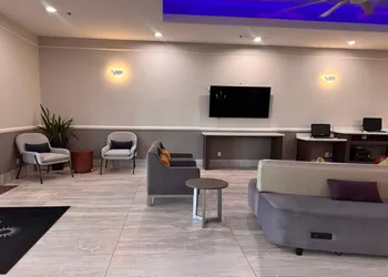 La Quinta Inn & Suites by Wyndham Alamo - McAllen East hotel thumbnail 4