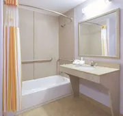 La Quinta Inn & Suites by Wyndham Corsicana hotel detail image 4