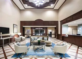 La Quinta Inn & Suites by Wyndham DFW Airport West - Euless hotel thumbnail 5