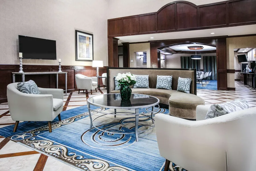 La Quinta Inn & Suites by Wyndham DFW Airport West - Euless hotel detail image 6