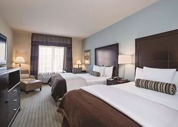 La Quinta Inn & Suites by Wyndham DFW Airport West - Euless hotel thumbnail 8