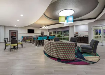 La Quinta Inn & Suites by Wyndham Houston Humble Atascocita hotel thumbnail 3