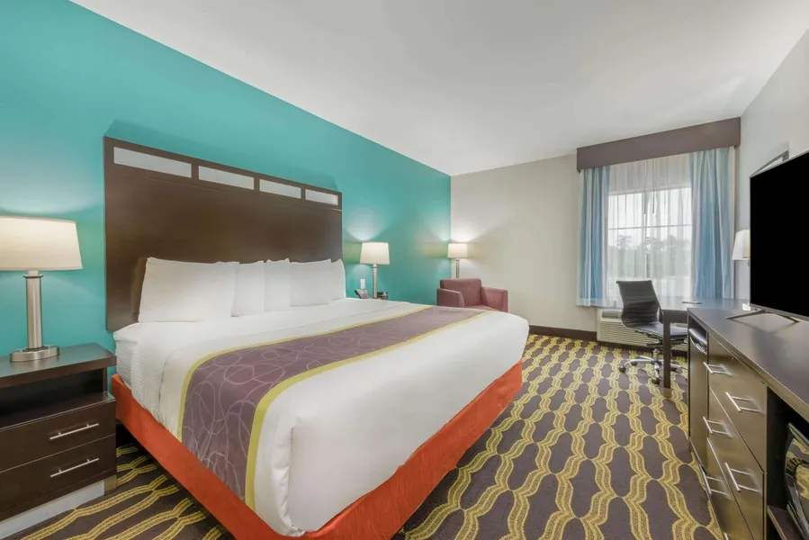 La Quinta Inn & Suites by Wyndham Houston Humble Atascocita hotel detail image 6