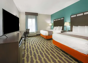 La Quinta Inn & Suites by Wyndham Houston Humble Atascocita hotel thumbnail 8