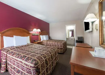 Days Inn by Wyndham San Antonio Splashtown/ATT Center hotel thumbnail 8