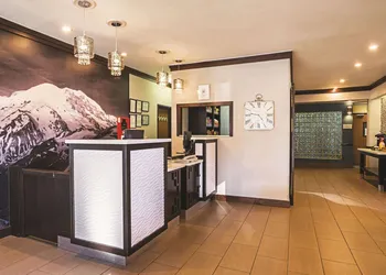 La Quinta Inn by Wyndham Olympia - Lacey hotel thumbnail 2