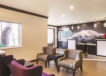 La Quinta Inn by Wyndham Olympia - Lacey hotel thumbnail 3