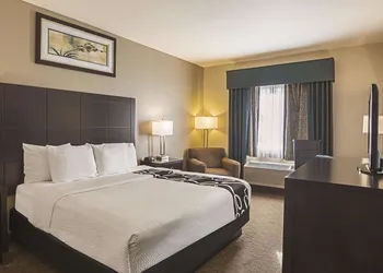 La Quinta Inn by Wyndham Olympia - Lacey hotel thumbnail 6