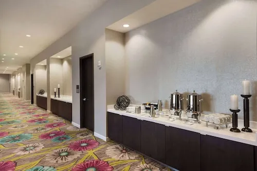 Wyndham Grand Jupiter at Harbourside Place hotel detail image 6