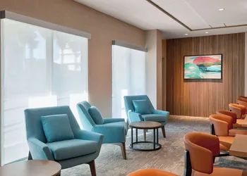 Hilton Garden Inn LAX Los Angeles Airport hotel thumbnail 2