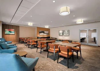 Hilton Garden Inn LAX Los Angeles Airport hotel thumbnail 4