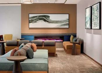 Hilton Garden Inn LAX Los Angeles Airport hotel thumbnail 6