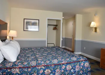 East Norwich Inn hotel thumbnail 8