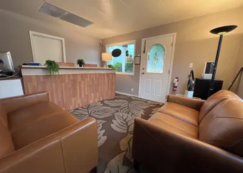Monashee Motel hotel thumbnail 3