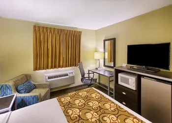 Country Hearth Inn Knightdale Raleigh hotel thumbnail 8