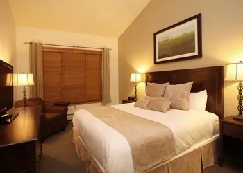 Zephyr Mountain Lodge hotel thumbnail 4