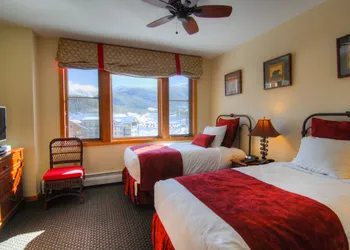 Zephyr Mountain Lodge hotel thumbnail 5