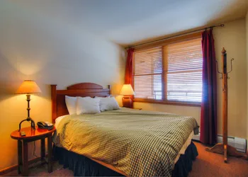 Zephyr Mountain Lodge hotel thumbnail 6