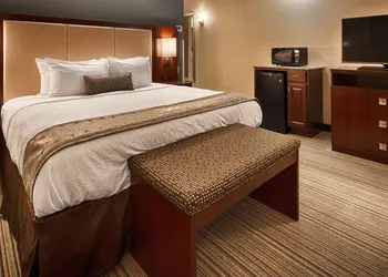 Best Western Plus Boardman Inn & Suites hotel thumbnail 7