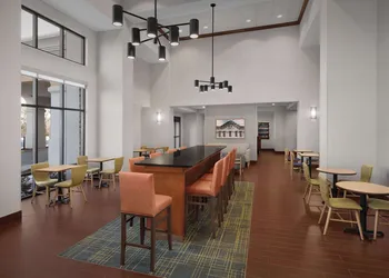Hampton Inn & Suites Lynchburg hotel thumbnail 2