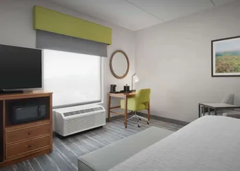 Hampton Inn & Suites Lynchburg hotel thumbnail 4