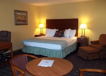 Southern Inn & Suites hotel thumbnail 3