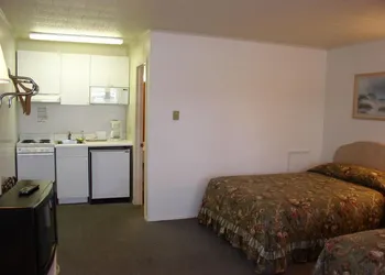 Birchwood Inn hotel thumbnail 5