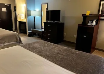 Baymont by Wyndham College Station hotel thumbnail 8