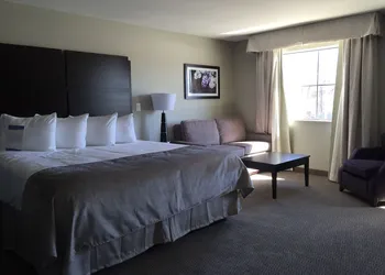Baymont by Wyndham College Station hotel thumbnail 6