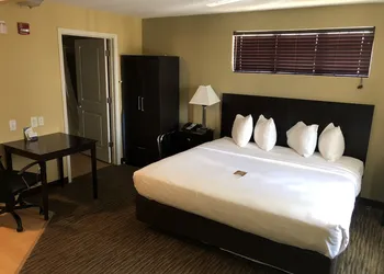 MainStay Suites Jacksonville near Camp Lejeune hotel thumbnail 7