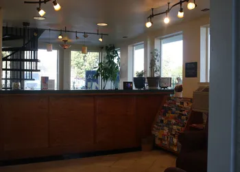 Airport Inn hotel thumbnail 2