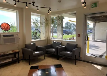 Airport Inn hotel thumbnail 4