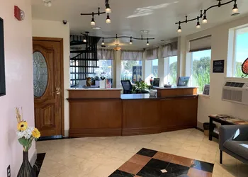 Airport Inn hotel thumbnail 6