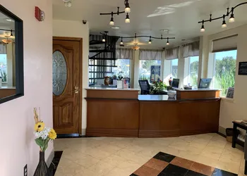 Airport Inn hotel thumbnail 7