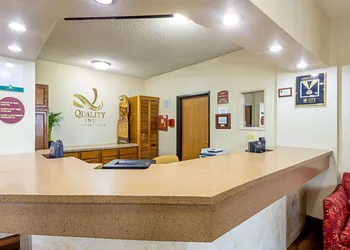 Quality Inn Sheboygan North I-43 hotel thumbnail 2