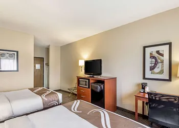 Quality Inn Sheboygan North I-43 hotel thumbnail 8