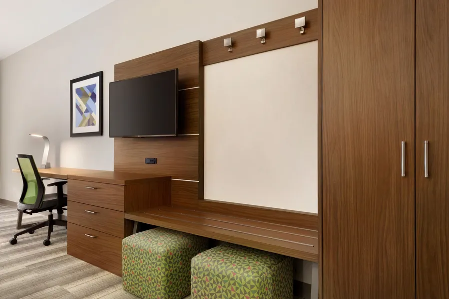 Holiday Inn Express & Suites-Cincinnati South - Wilder by IHG hotel detail image 6