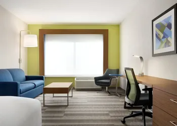 Holiday Inn Express & Suites-Cincinnati South - Wilder by IHG hotel thumbnail 7