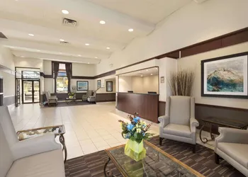 Travelodge by Wyndham Edmonton South hotel thumbnail 2