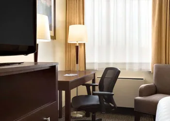 Travelodge by Wyndham Edmonton South hotel thumbnail 6