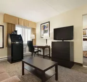 Travelodge by Wyndham Edmonton South hotel detail image 7