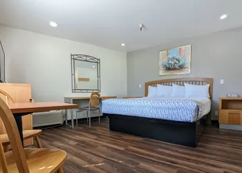 Royal Inn hotel thumbnail 7